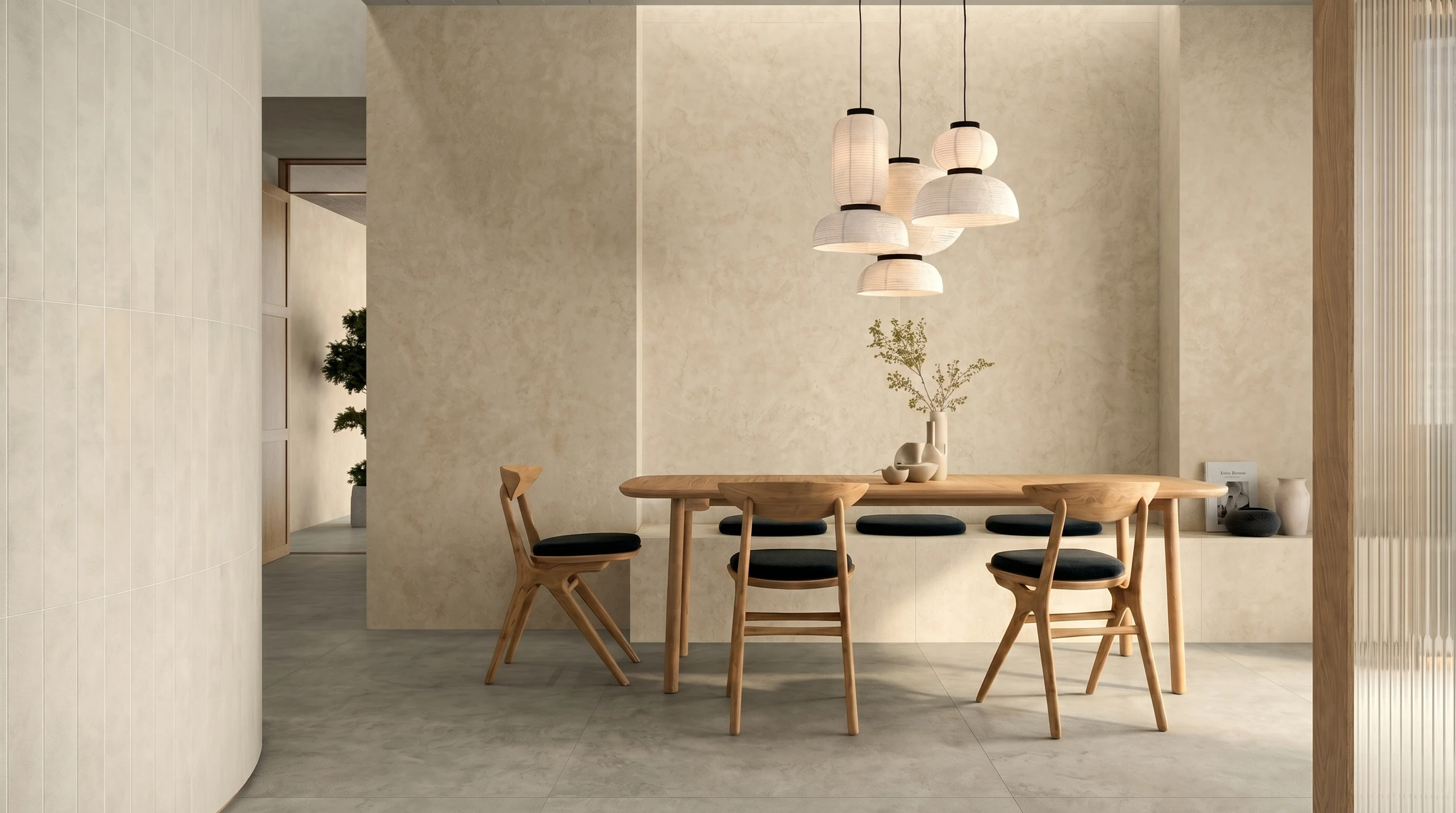 Intérieur de magasin de mode haut de gamme dans centre commercial
